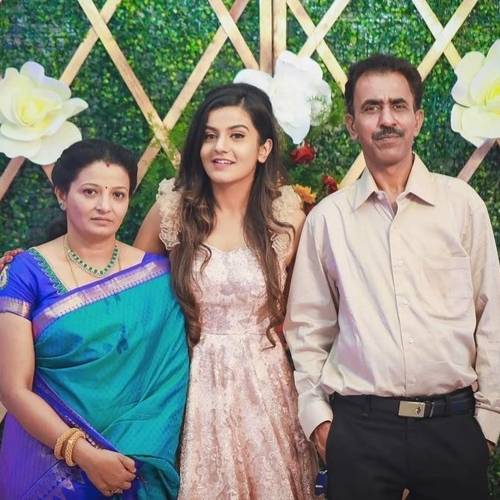 namratha gowda parents